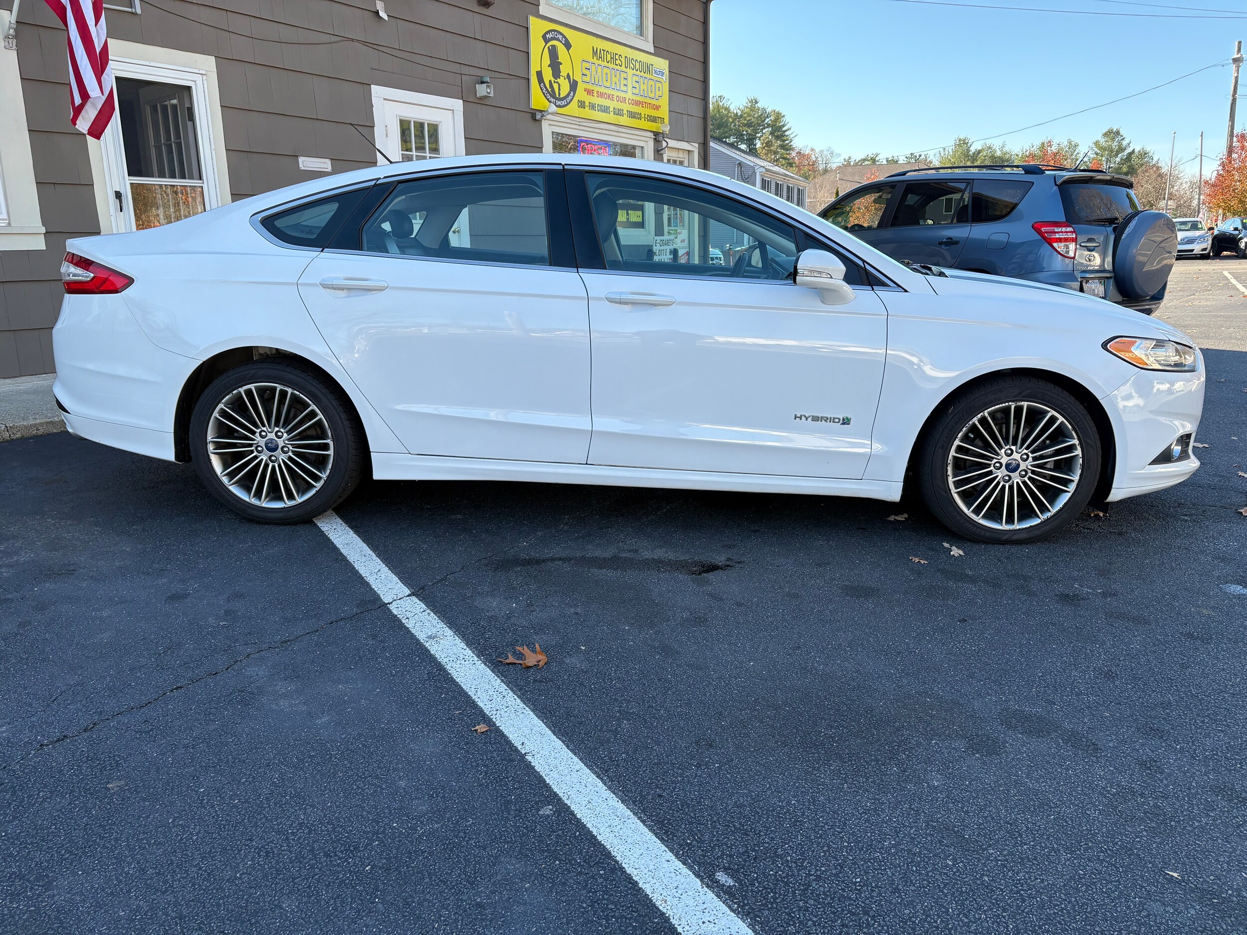 2013 Ford Fusion Hybrid SE photo 4