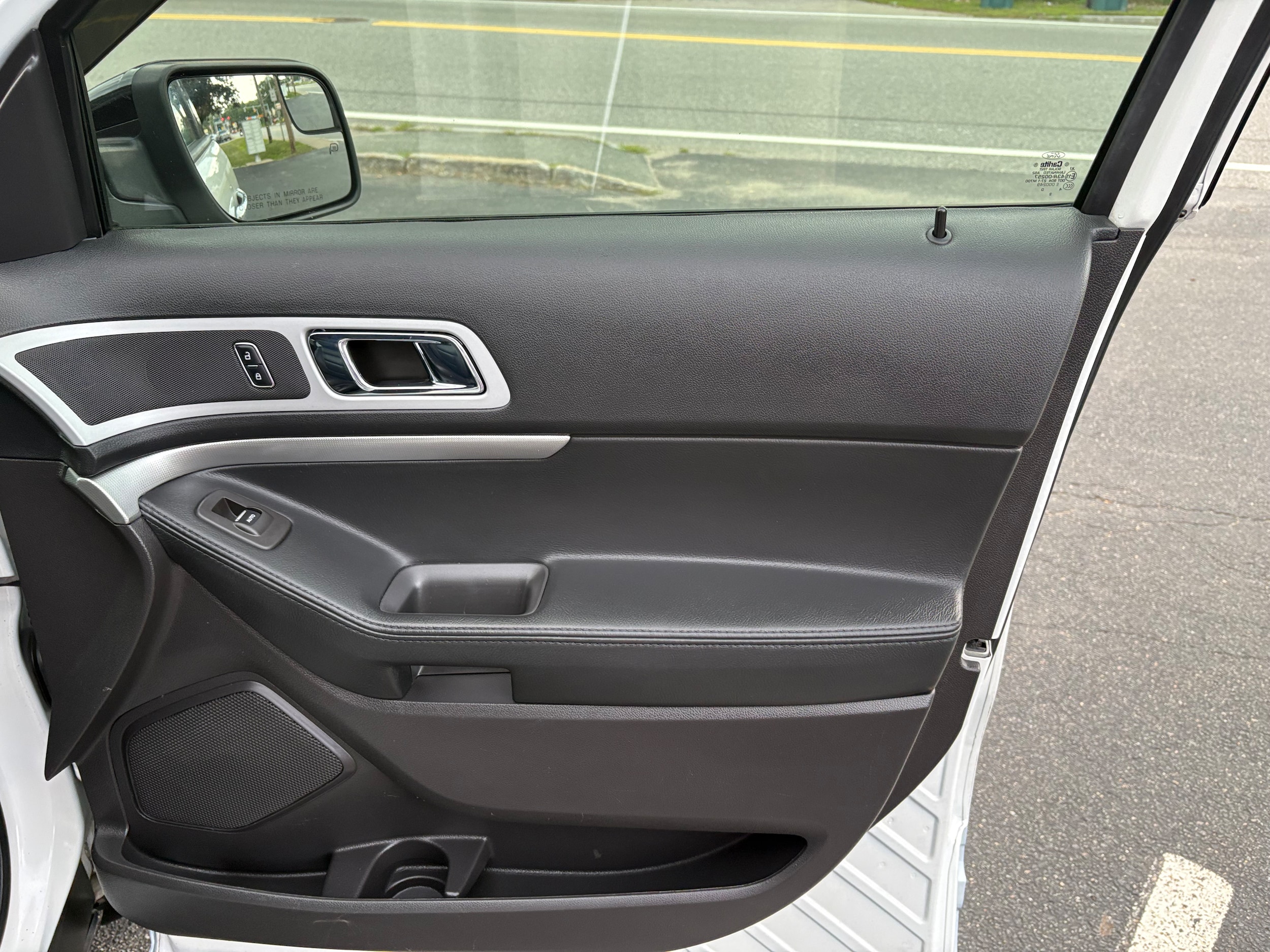 2014 Ford Explorer XLT - Photo 29