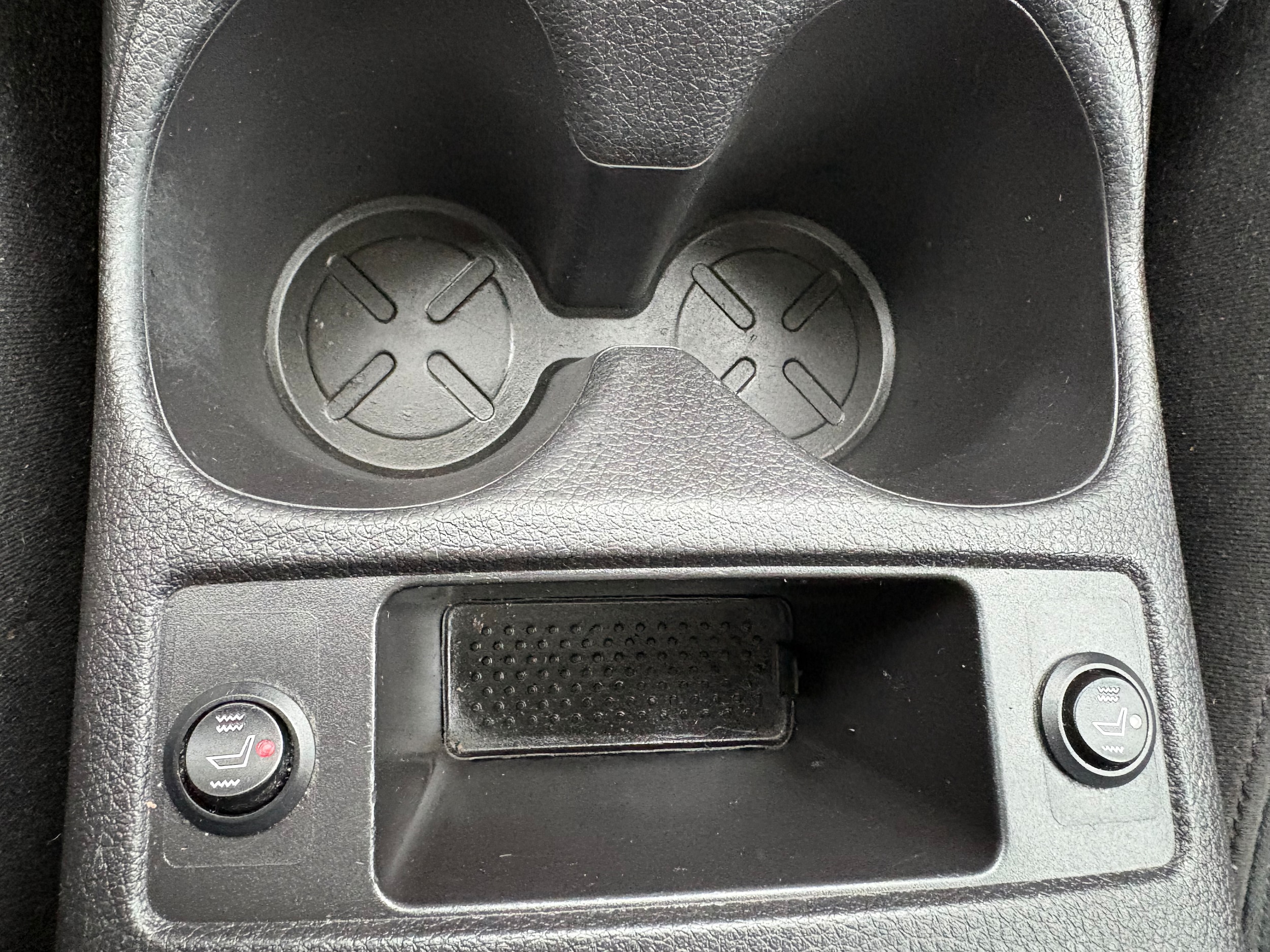 2015 Nissan Rogue SV - Photo 39