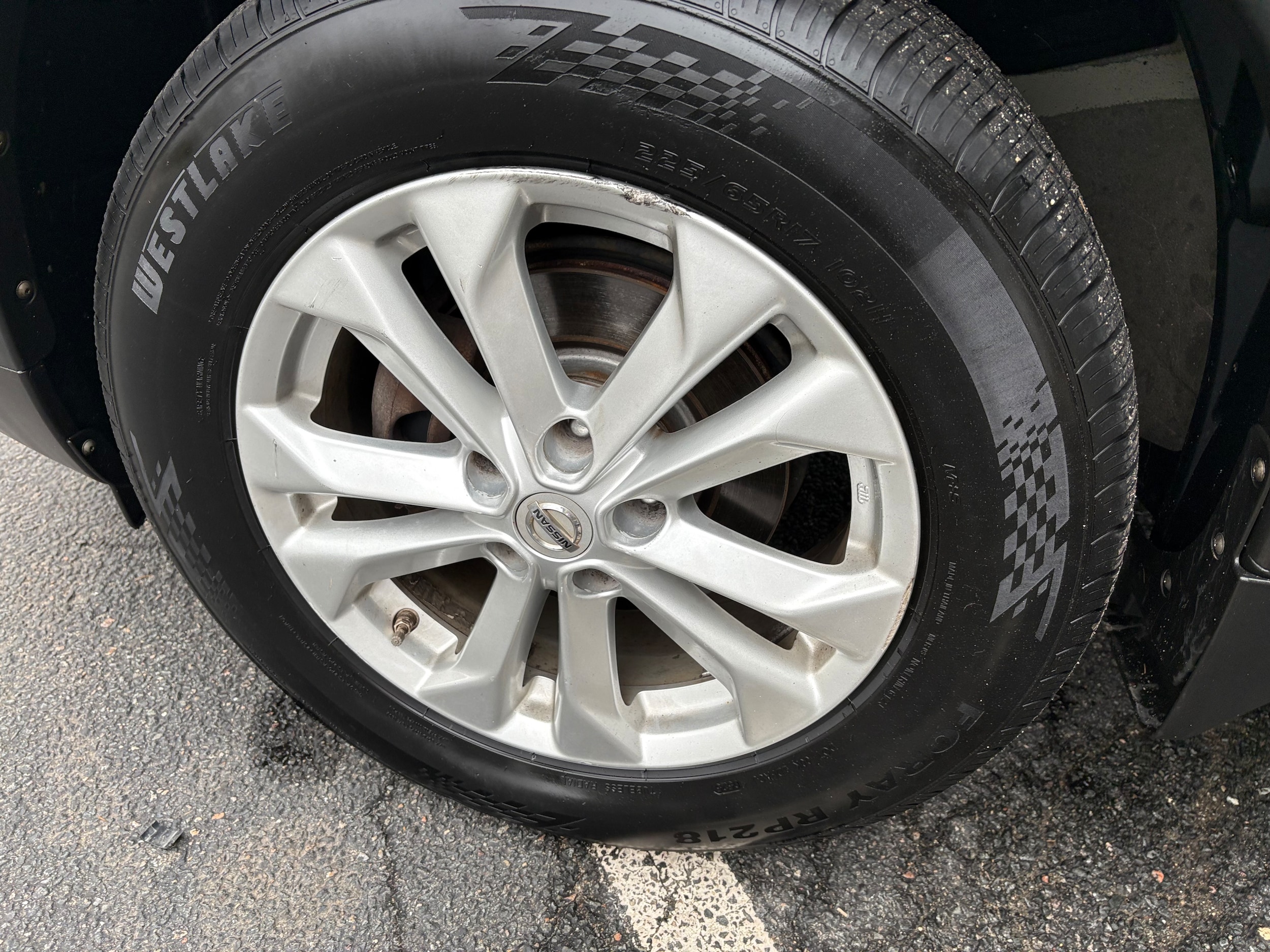 2015 Nissan Rogue SV - Photo 8