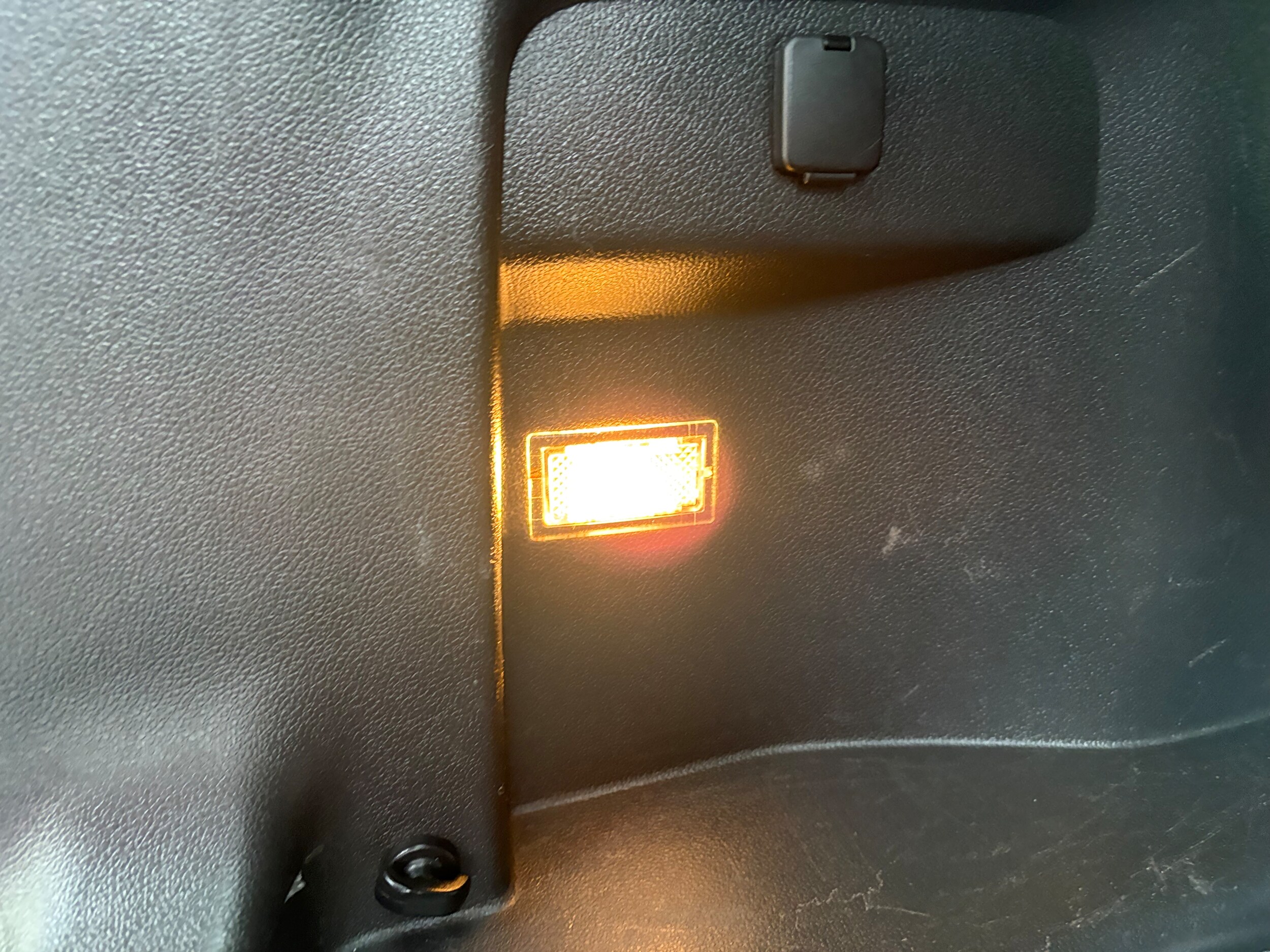 2014 Ford Explorer XLT - Photo 21