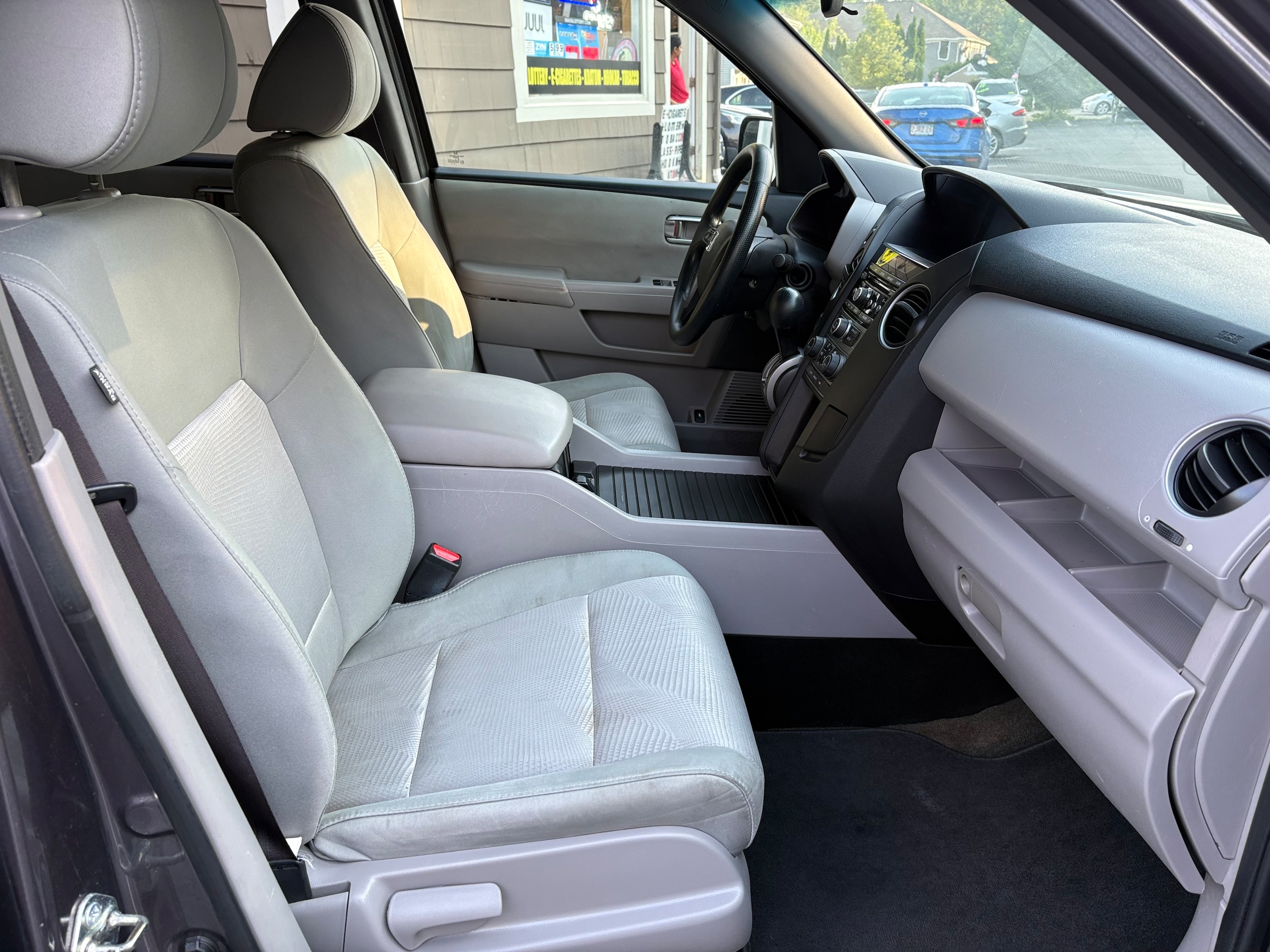 2015 Honda Pilot LX - Photo 25