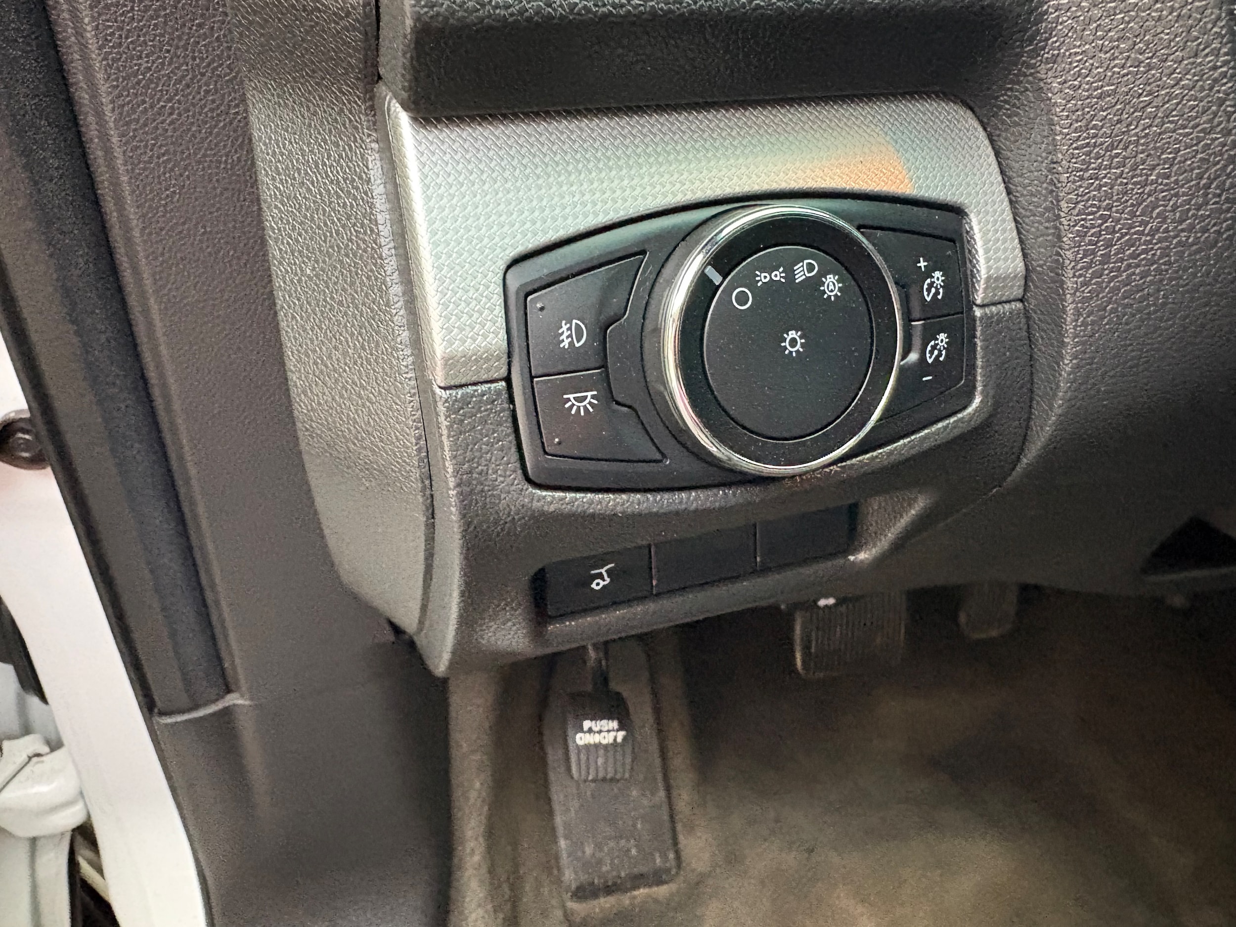 2014 Ford Explorer XLT - Photo 35