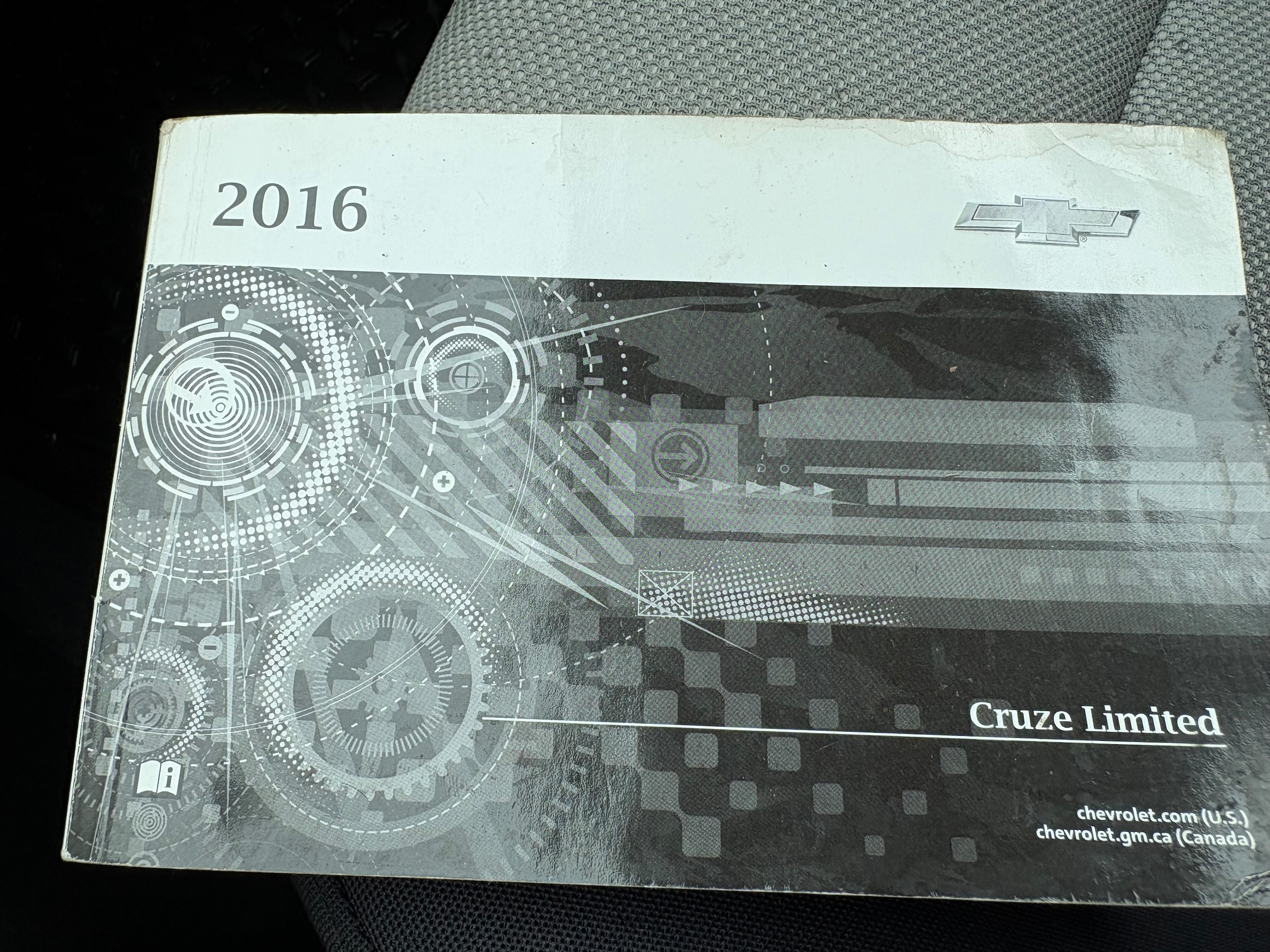 2016 Chevrolet Cruze Limited LS - Photo 31