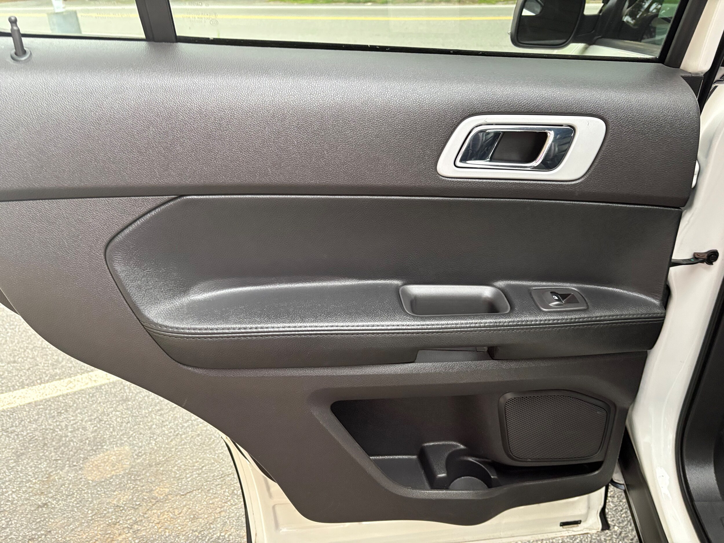 2014 Ford Explorer XLT - Photo 16