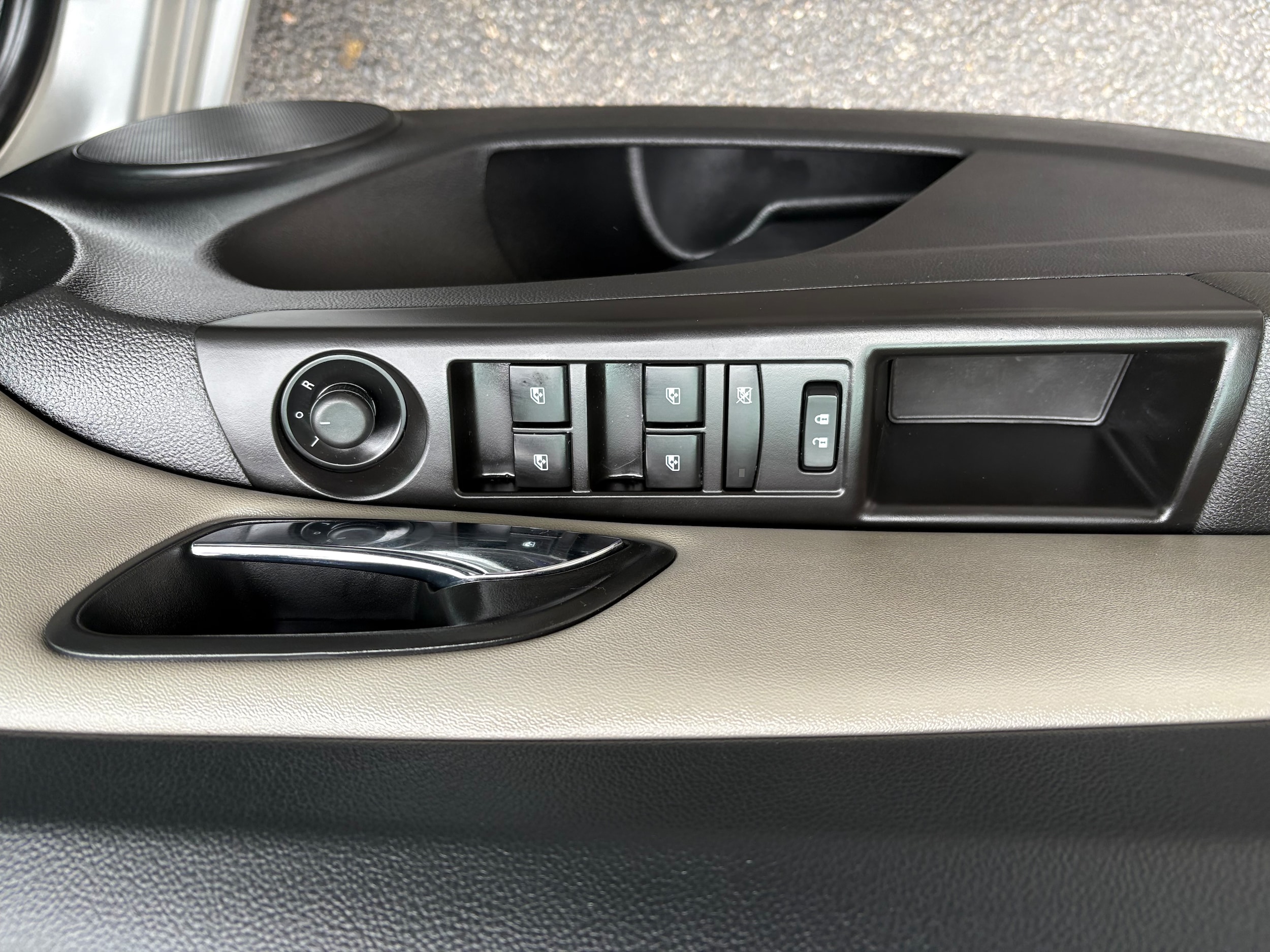 2016 Chevrolet Cruze Limited LS - Photo 27