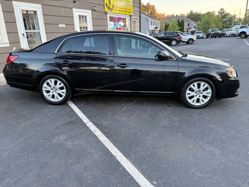 Used 2009 Toyota Avalon Limited Sedan