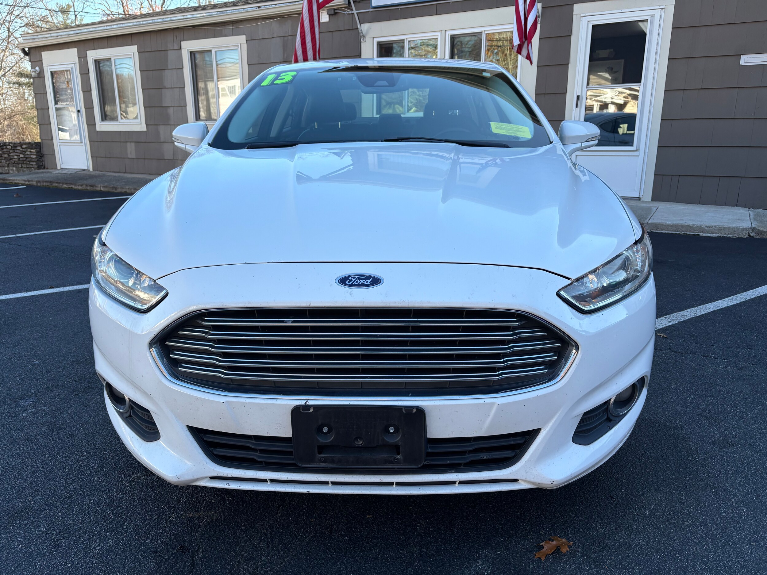 2013 Ford Fusion Hybrid SE photo 2