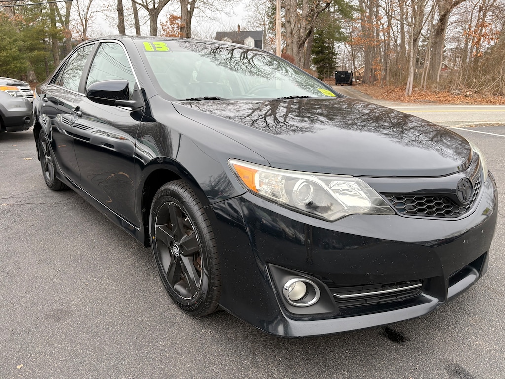 Used 2013 Toyota Camry SE Sedan