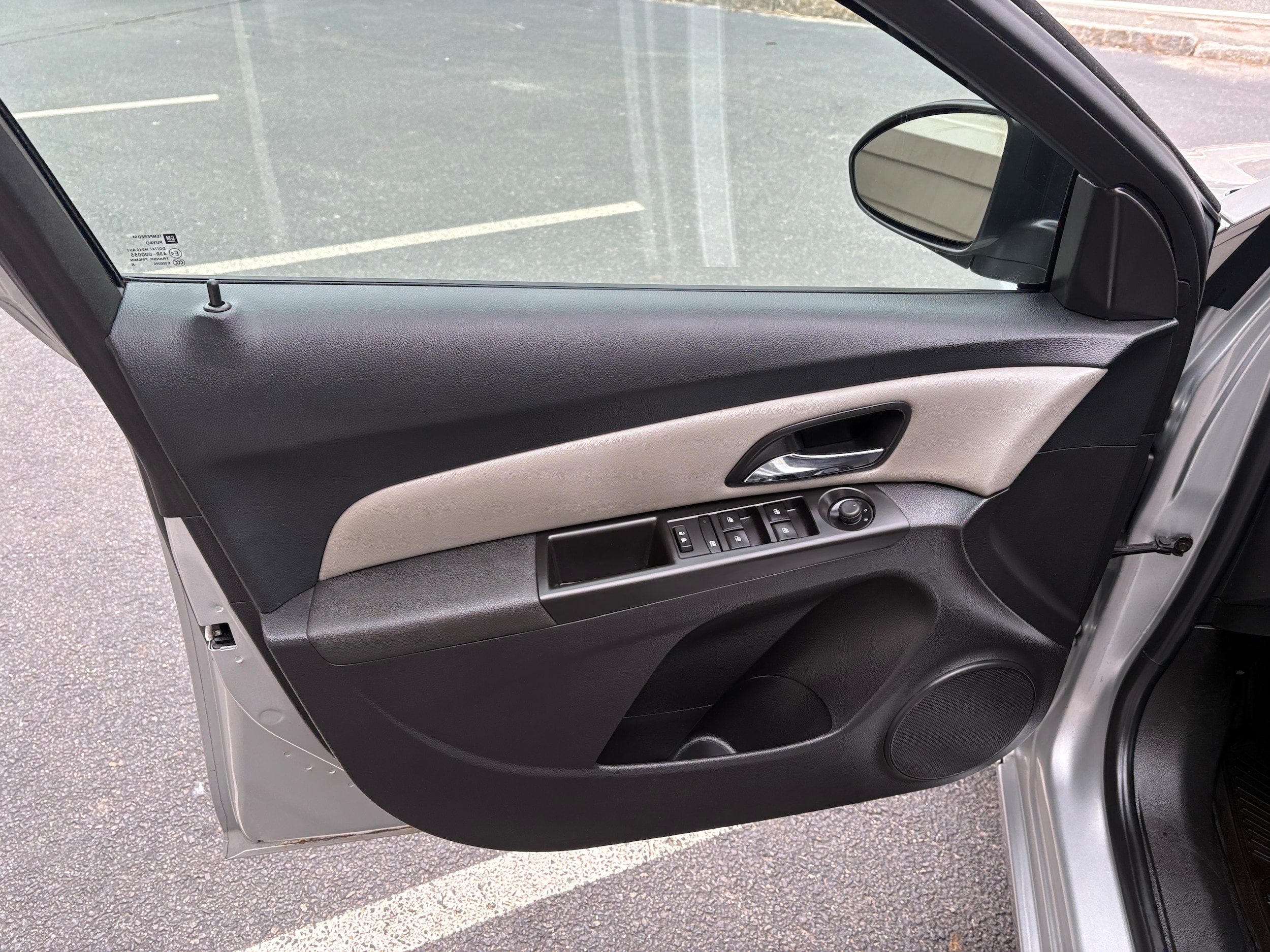 2016 Chevrolet Cruze Limited LS - Photo 11