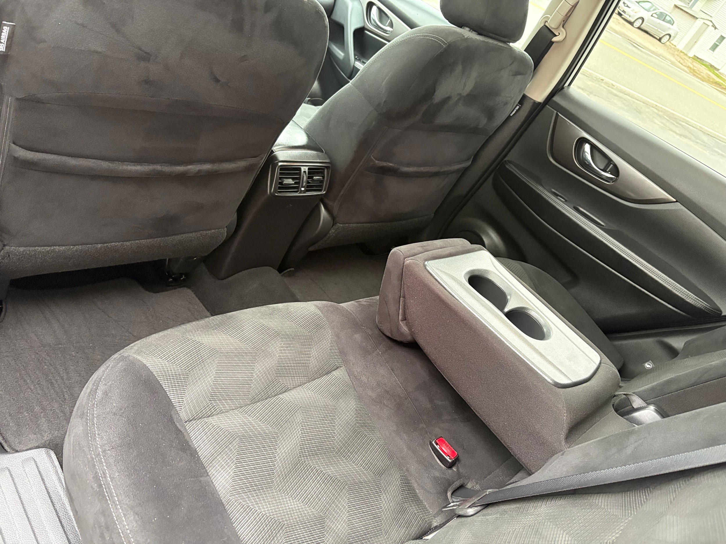 2015 Nissan Rogue SV - Photo 13