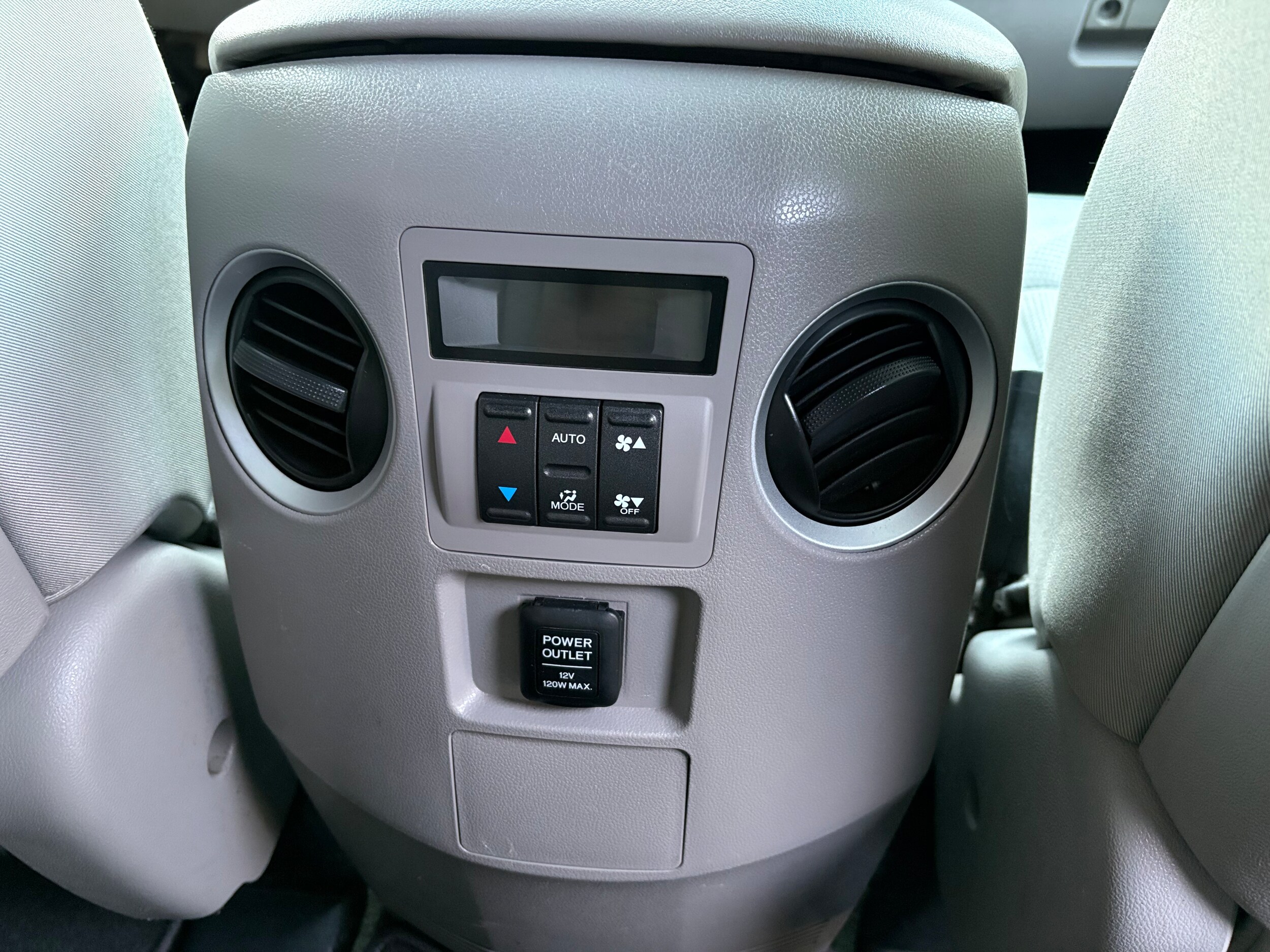 2015 Honda Pilot LX - Photo 22