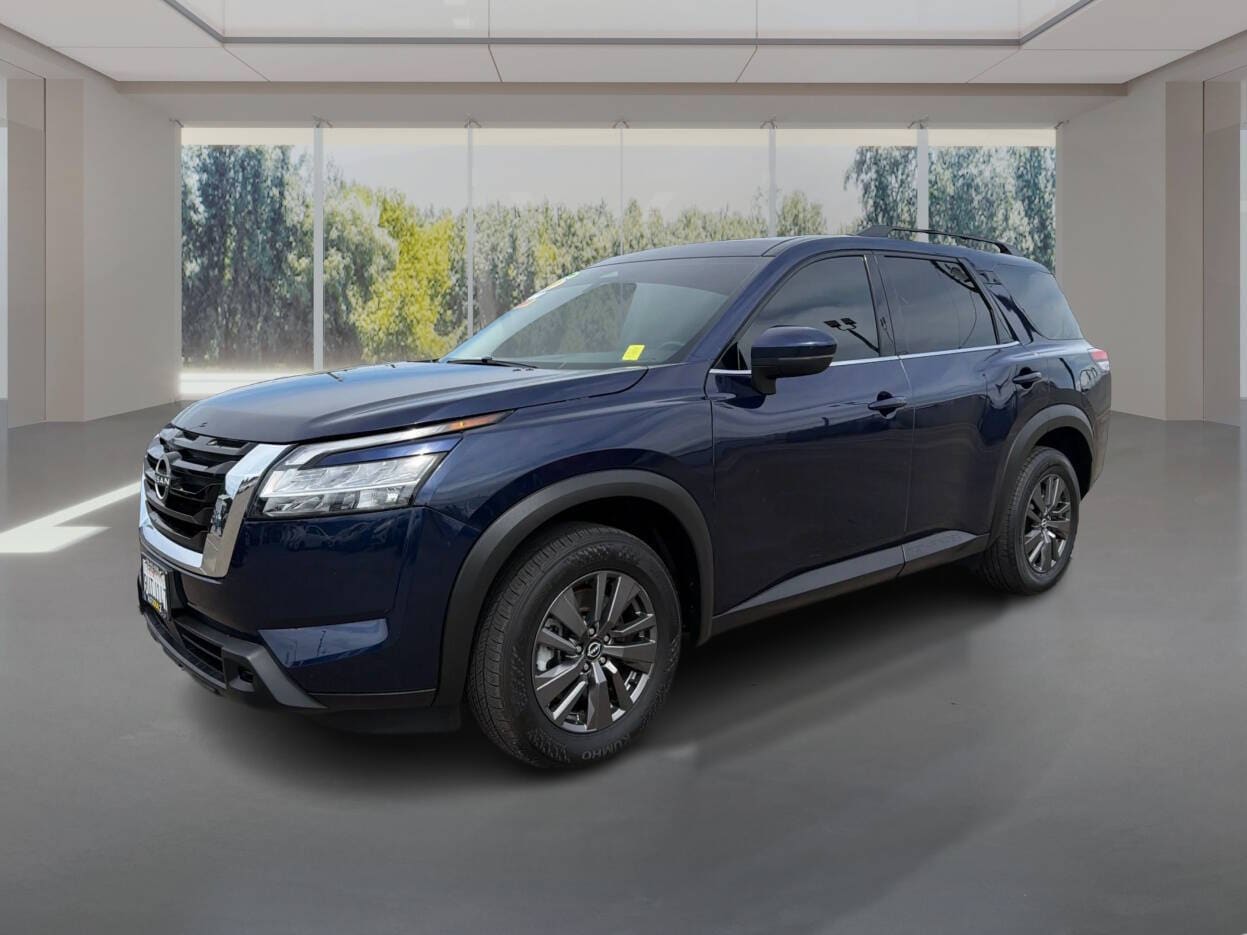 2022 Nissan Pathfinder SV 4WD's photo