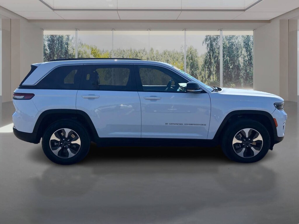 Used 2024 Jeep Grand Cherokee Sport Utility 4D SUV