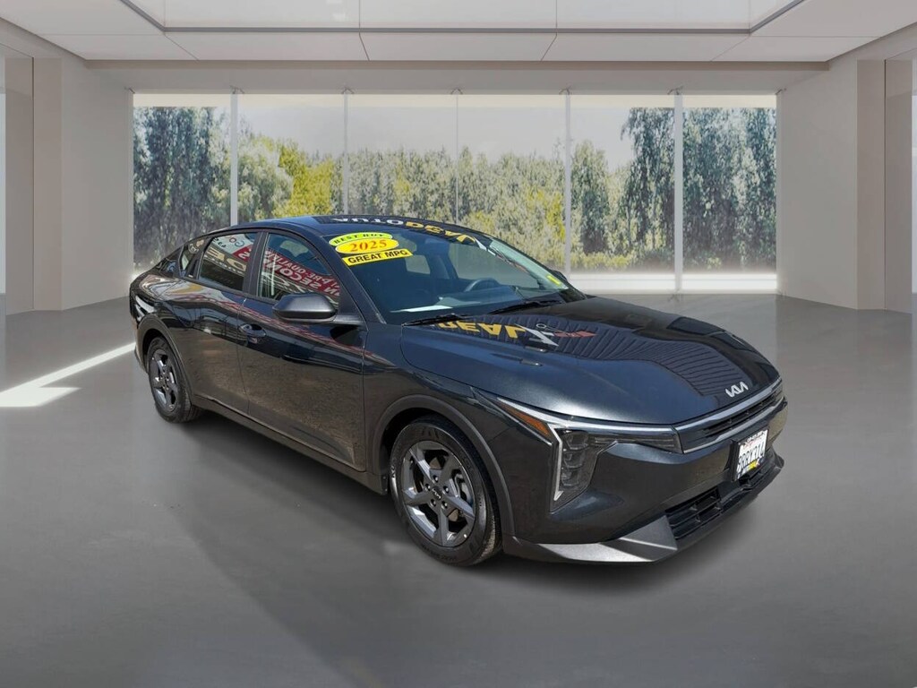 Used 2025 Kia K4 LXS Sedan 4D Sedan