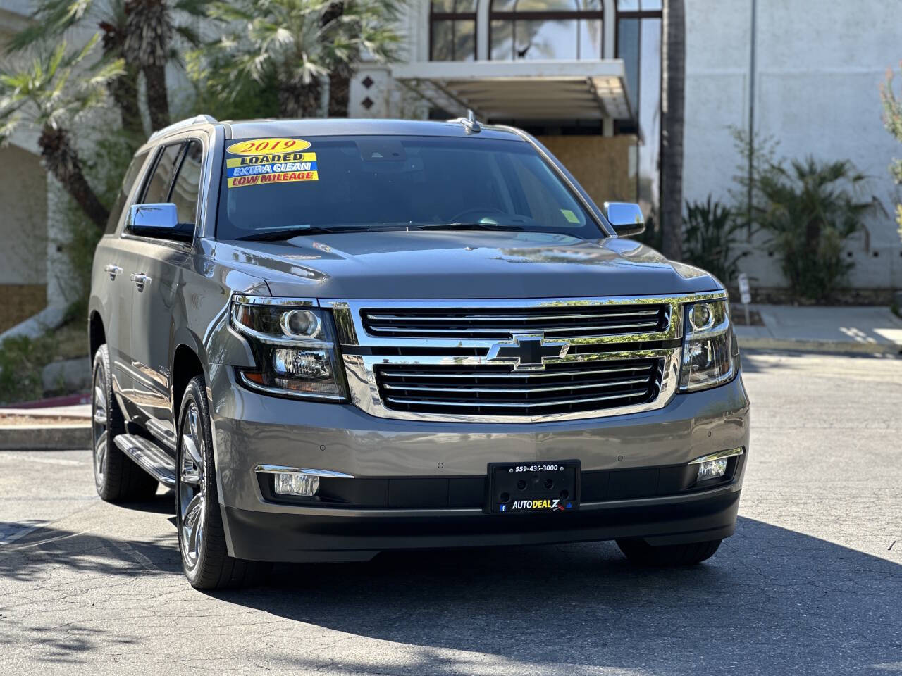 2019 Chevrolet Tahoe Premier photo 2
