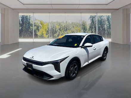 2025 Kia K4 LXS Sedan 4D Sedan