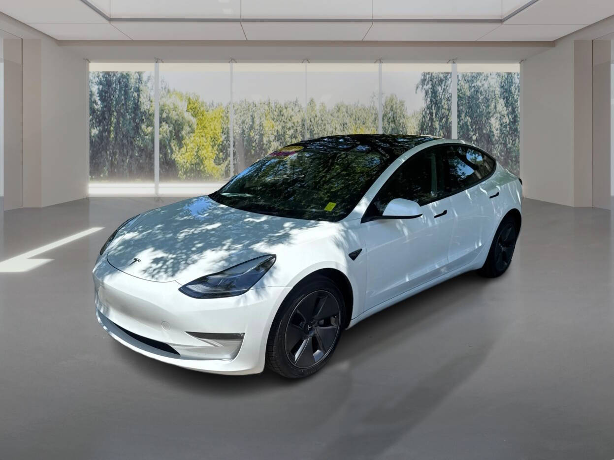 2023 Tesla Model 3 -'s photo