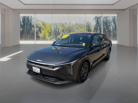 2025 Kia K4 LXS Sedan 4D Sedan