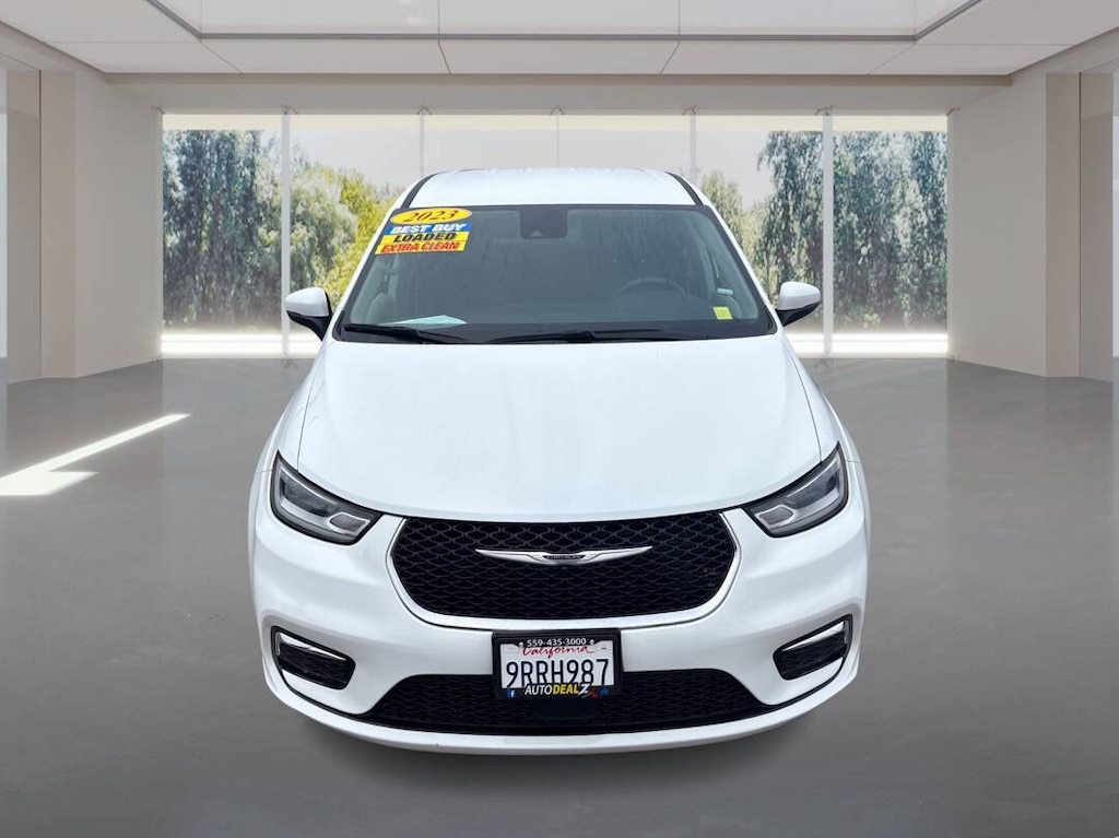 Used 2023 Chrysler Pacifica Touring L 4dr Mini Van Minivan