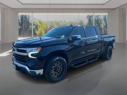 2023 Chevrolet Silverado 1500 LT Pickup 4D 5 3/4 ft Pickup Truck