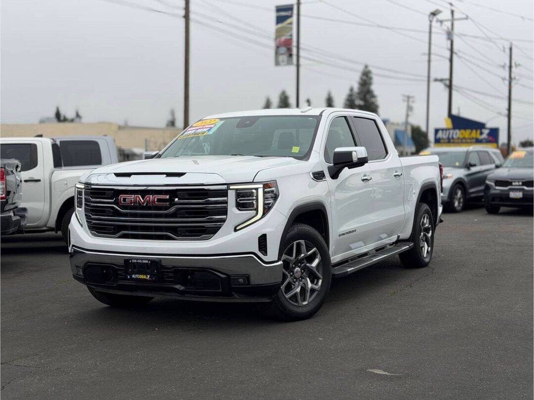 2022 GMC Sierra 1500 SLT's photo