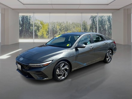 2025 Hyundai Elantra Hybrid Limited 4dr Sedan Sedan