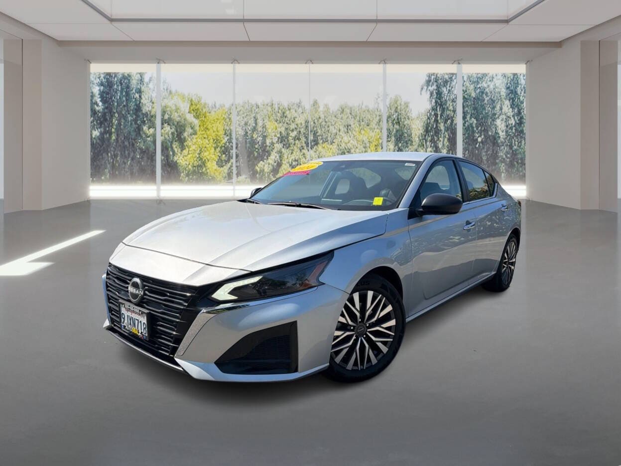 2024 Nissan Altima SV