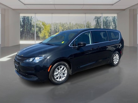 2023 Chrysler Voyager LX 4dr Mini Van Minivan