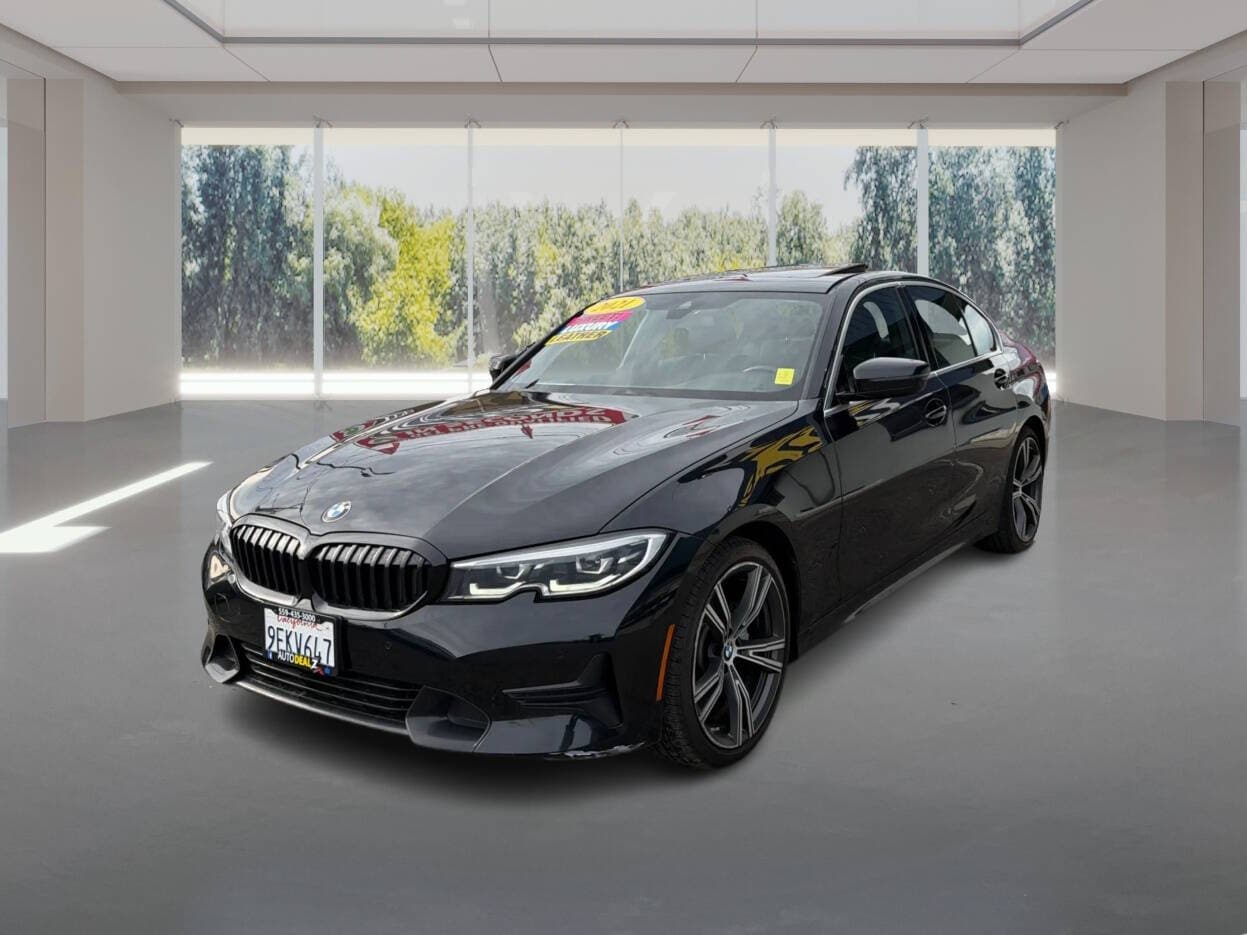 2021 BMW 3 Series 330i's photo