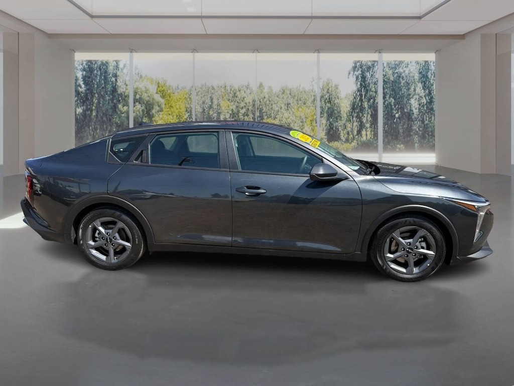 Used 2025 Kia K4 LXS Sedan 4D Sedan