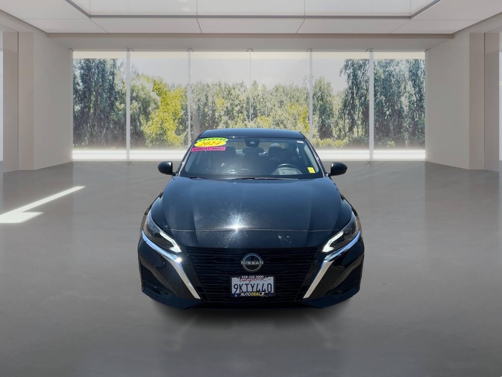 Used 2024 Nissan Altima 2.5 SV 4dr Sedan Sedan