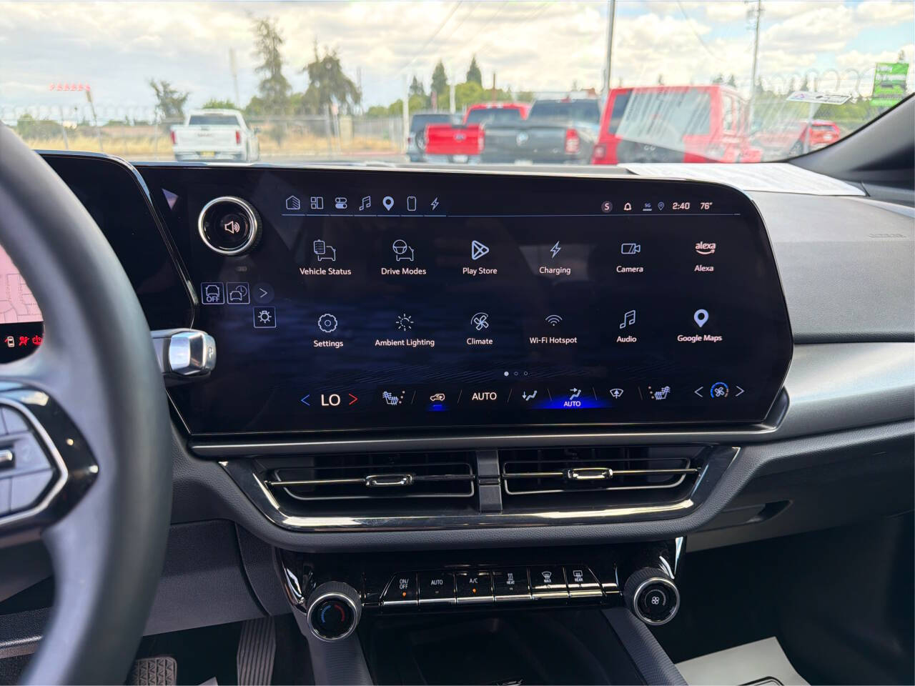 2025 Chevrolet Equinox EV RS - Photo 13