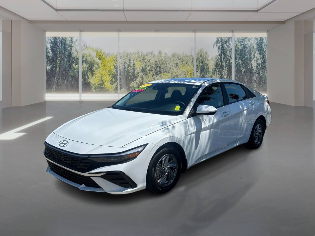 2025 Hyundai Elantra 2.0 SE IVT's photo