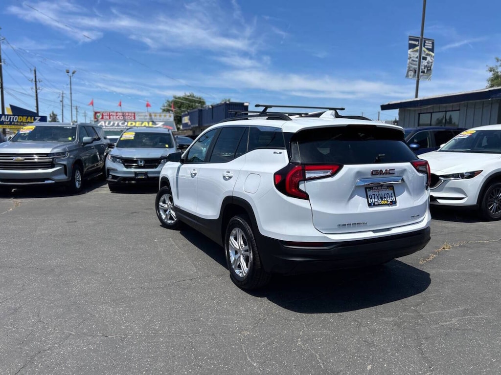 Used 2022 GMC Terrain SLE AWD 4dr SUV SUV