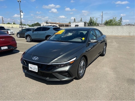 2025 Hyundai Elantra Hybrid Blue HEV Sedan 4D Sedan