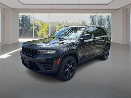 2023 Jeep Grand Cherokee Altitude Sport Utility 4D SUV