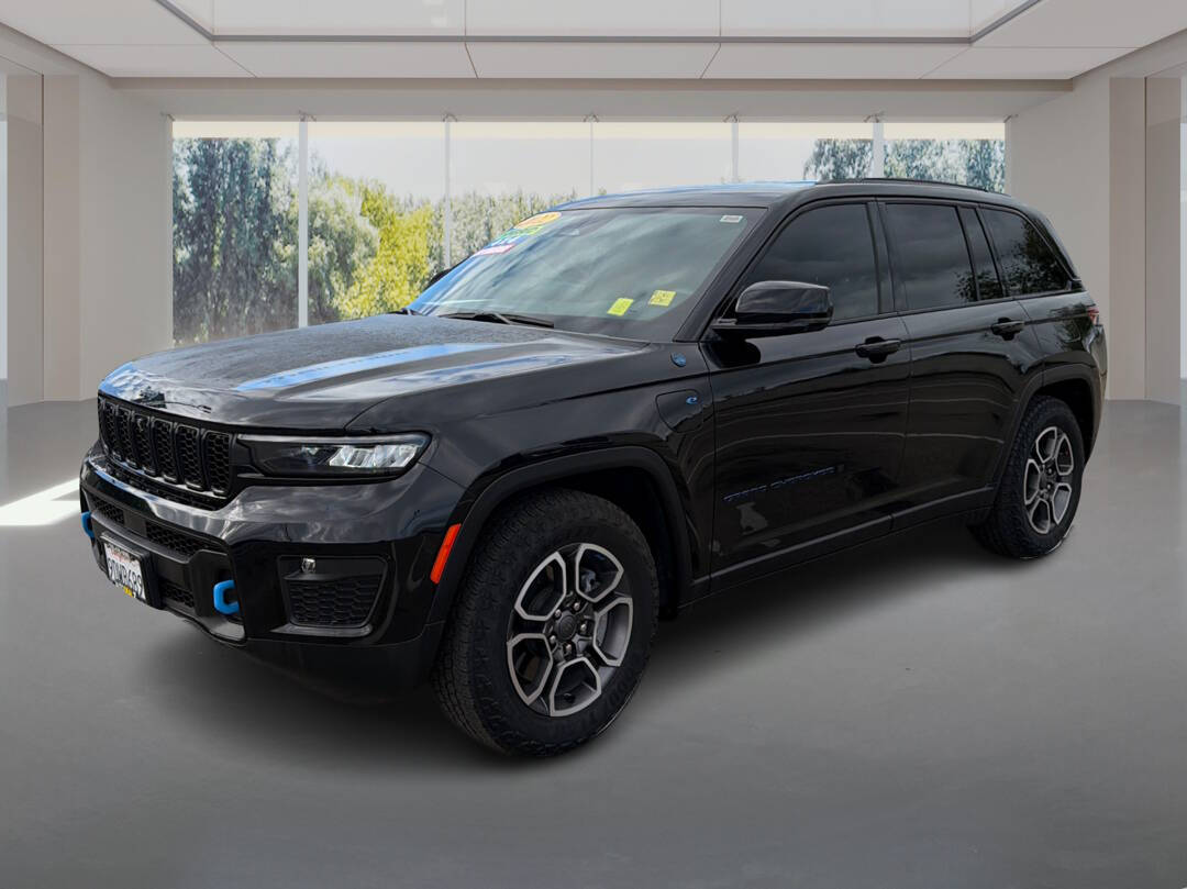 2022 Jeep Grand Cherokee Trailhawk 4xe's photo