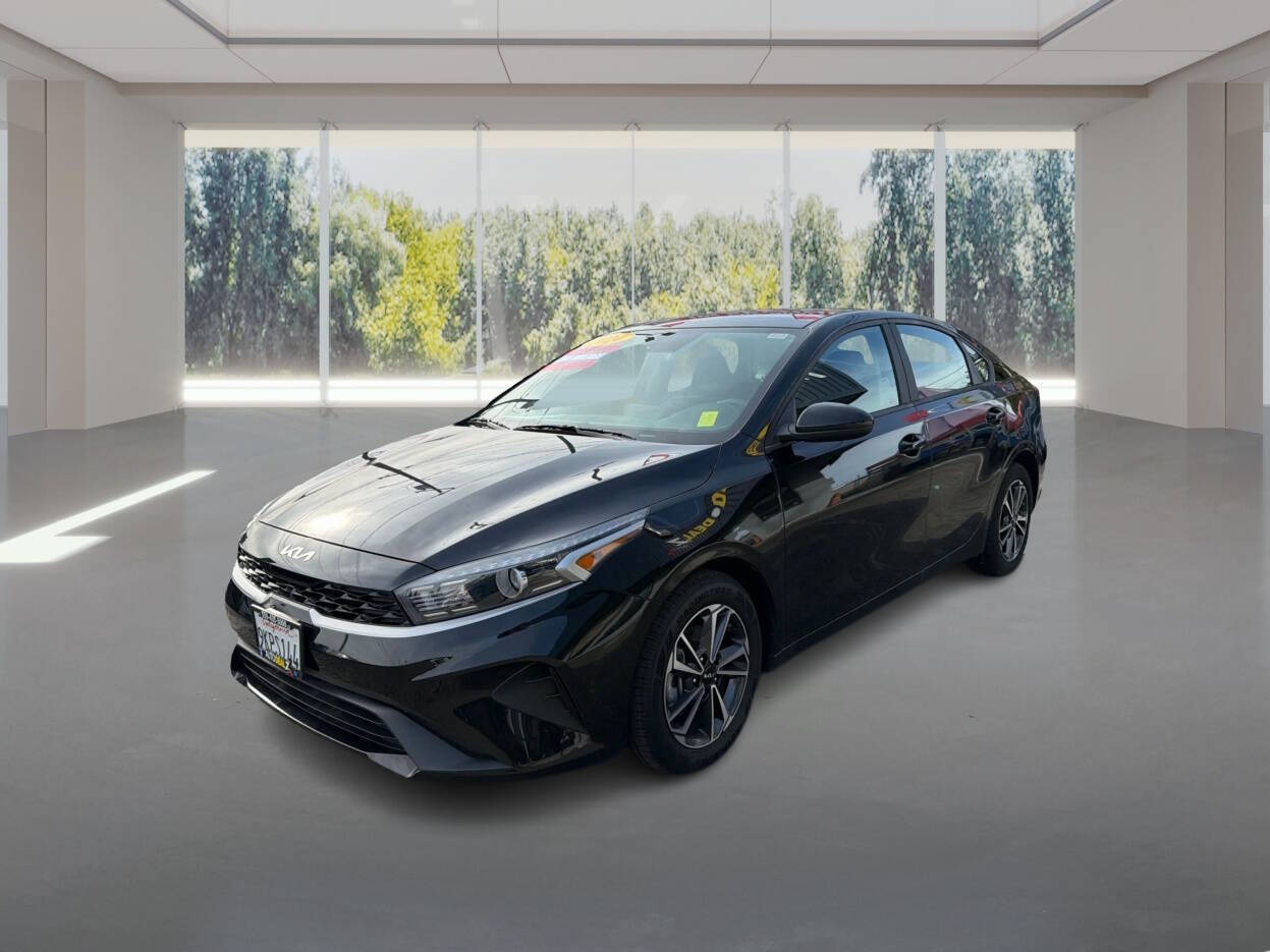 2024 Kia Forte LXS's photo