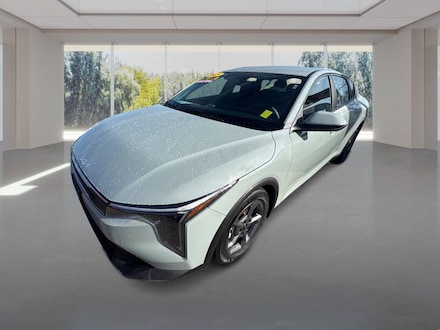 2025 Kia K4 LXS Sedan 4D Sedan