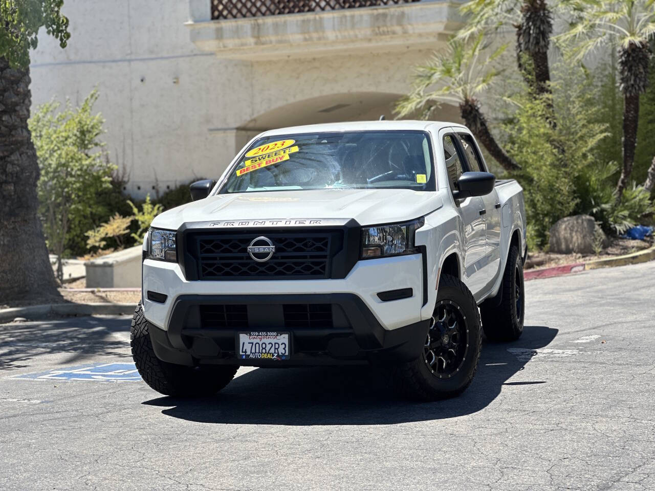 2023 Nissan Frontier S photo 2