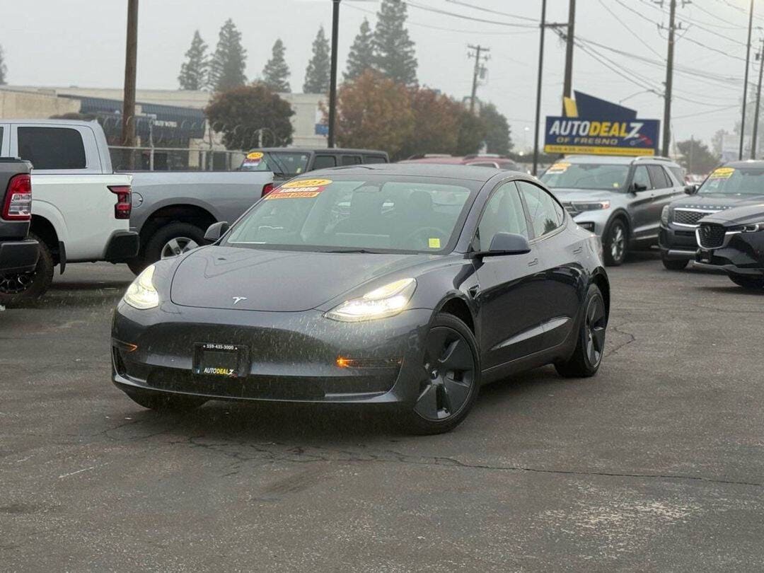 2023 Tesla Model 3 Base's photo
