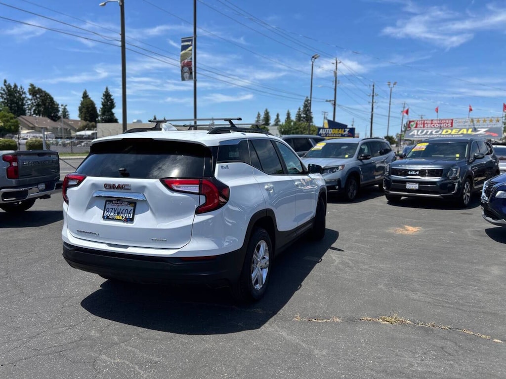Used 2022 GMC Terrain SLE AWD 4dr SUV SUV