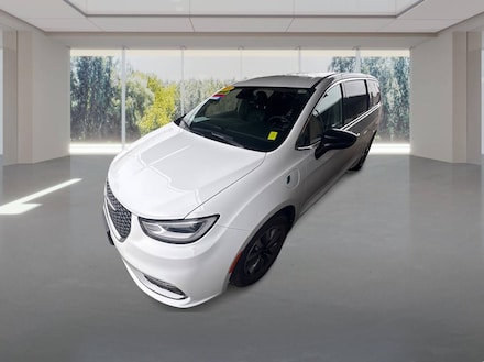 2024 Chrysler Pacifica Plug-In Hybrid Select 4dr Mini Van Minivan