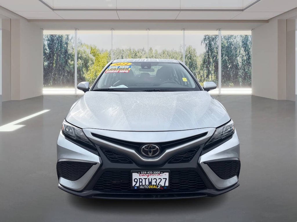 Used 2024 Toyota Camry SE Sedan 4D Sedan