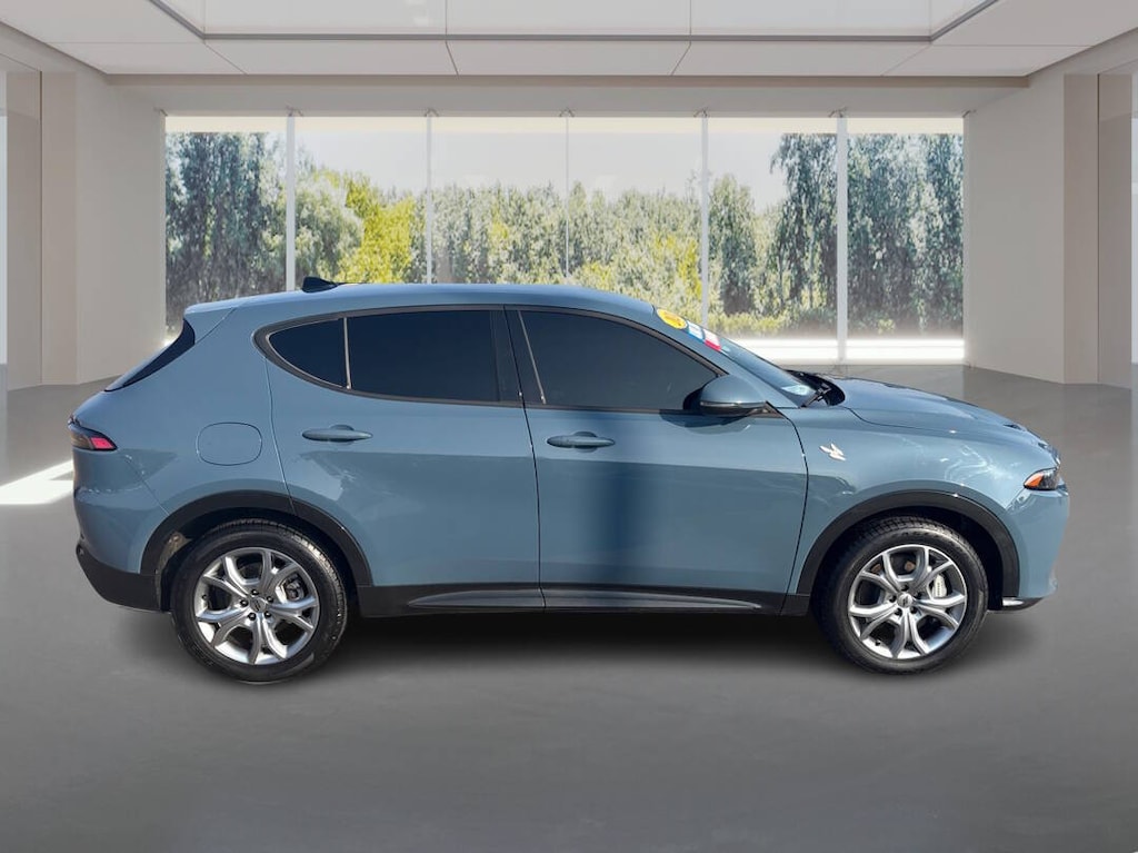 Used 2022 Nissan Altima 2.5 SV 4dr Sedan Sedan