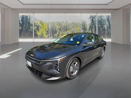 2025 Kia K4 LXS Sedan 4D Sedan