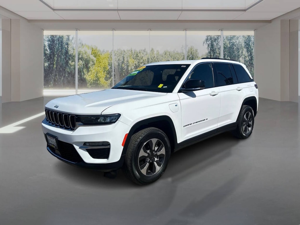 Used 2024 Jeep Grand Cherokee Sport Utility 4D SUV