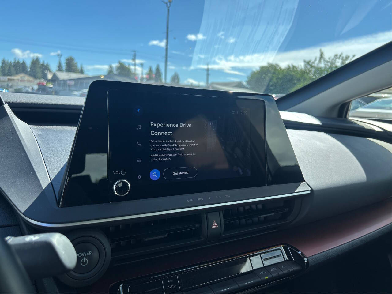 2024 Toyota Prius Prime SE - Photo 11