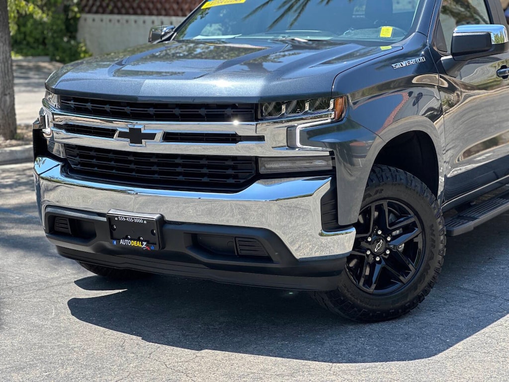 Used 2021 Chevrolet Silverado 1500 LT Pickup 4D 5 3/4 ft Pickup Truck
